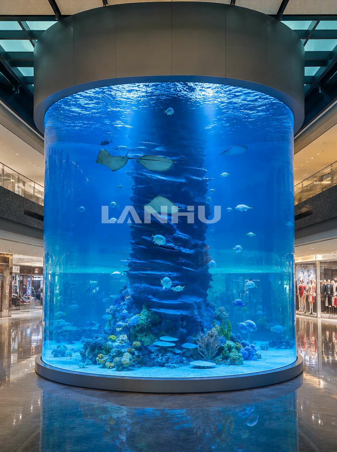 现代购物中心中的海洋之景.jpg