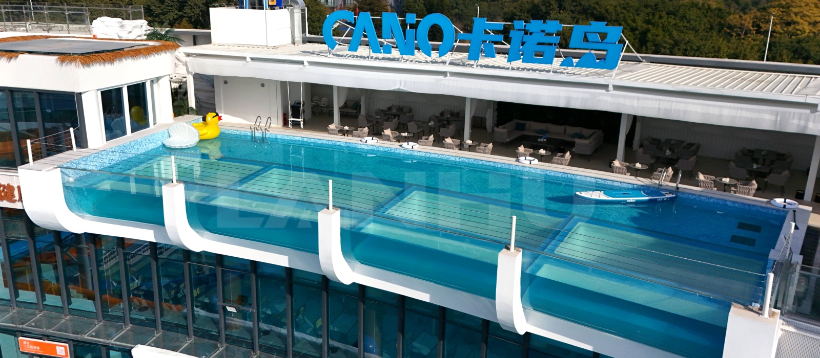 Cantilever Acrylic Pool-C01.jpg