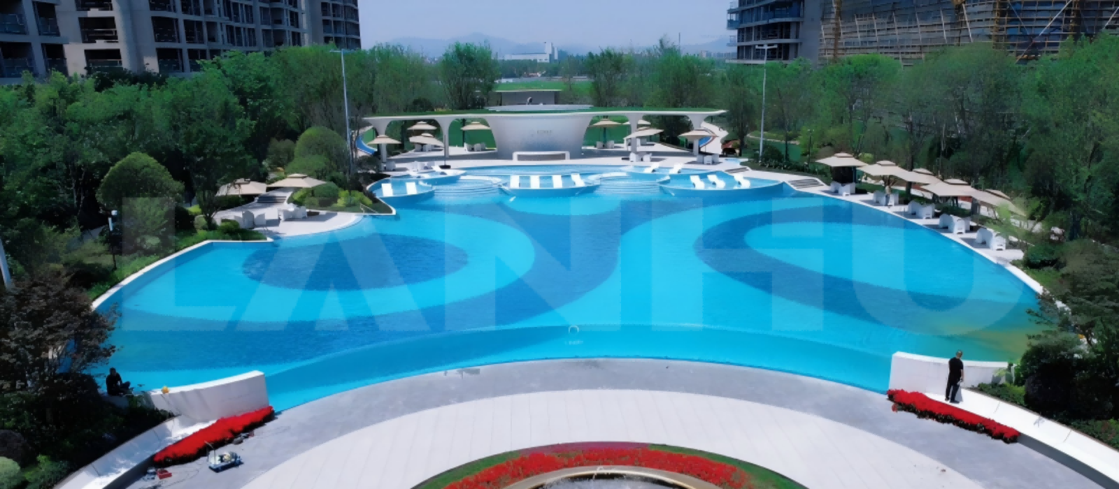 Curved Panoramic Acrylic Pool-C01.png