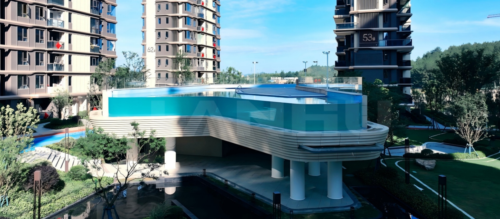 Curved Panoramic Acrylic Pool-C02.jpg