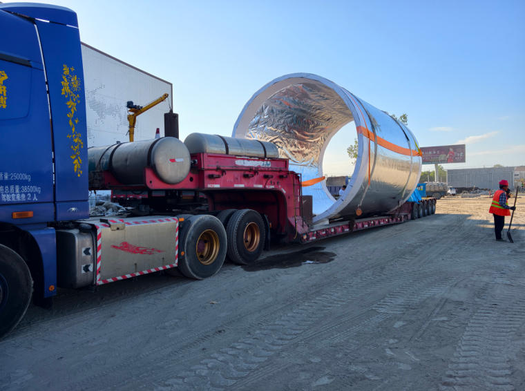whole-unit-transport-cylindrical-acrylic-aquarium 01.jpg