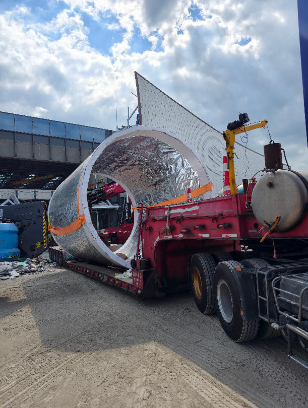 whole-unit-transport-cylindrical-acrylic-aquarium 03.jpg