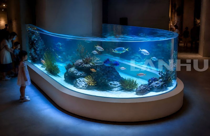 Panoramic Curved Viewing Aquarium-D03.png